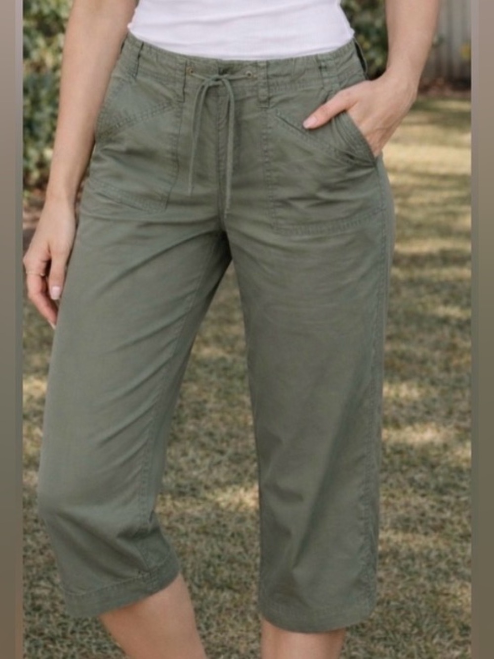 -Calvin Klein Army Green Capri's Jeans Women's size 4